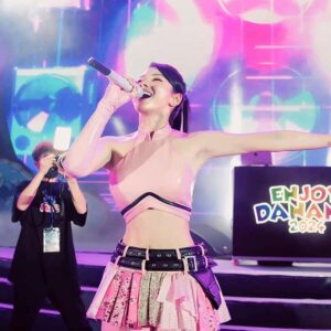 Mie quẩy cực sung tại sự kiện âm nhạc