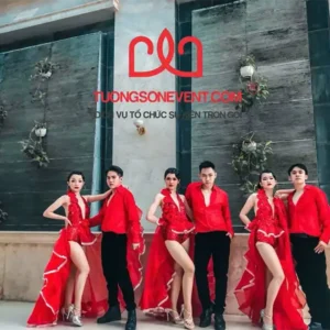 Vũ đoàn được đào tạo bài bản với nhiều năm biểu diễn tại Việt Nam