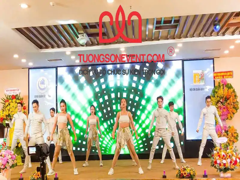 Vũ đoàn nhảy hiện đại