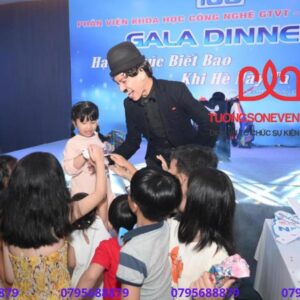 Ảo thuật gia Saclo giao lưu cùng khán giả