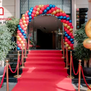 Trụ Barrie dẫn lối cho sự kiện khai trương