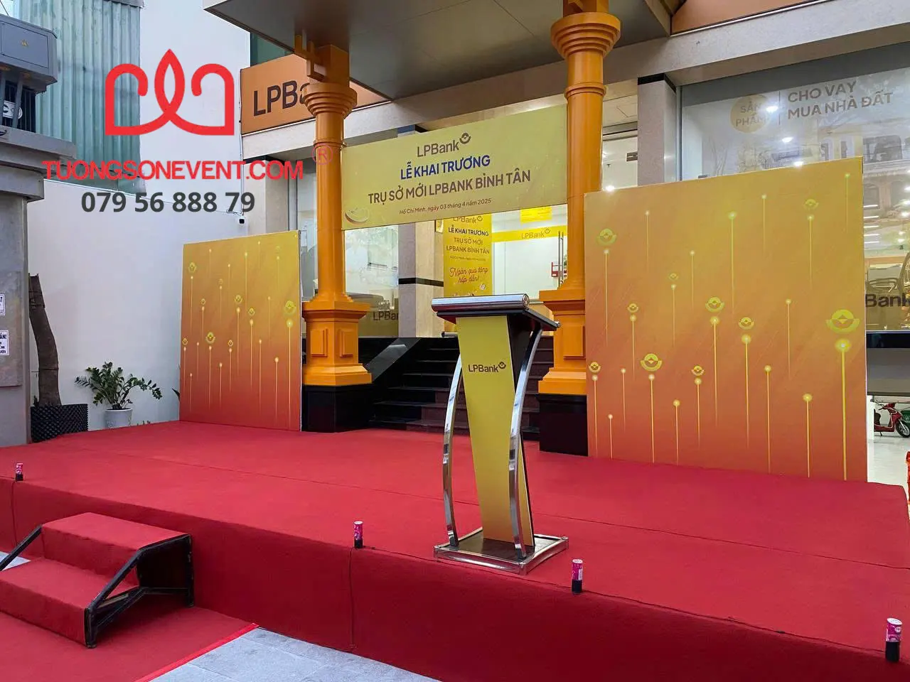 Bục phát biểu tại Tường Sơn Event
