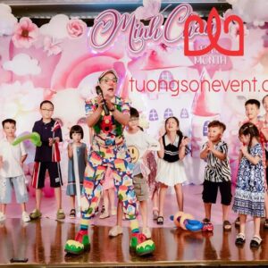 Khuấy động không khí buổi tiệc cùng chú hề