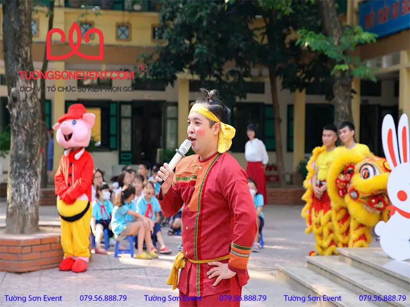 MC chuyên nghiệp hóa trang Chú Cuội vào dịp Trung Thu MC chuyên nghiệp hóa trang Chú Cuội vào dịp Trung Thu