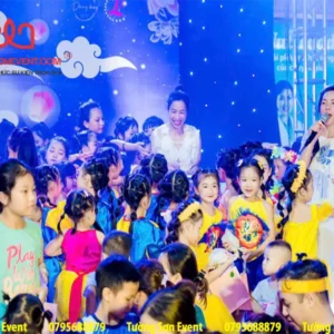 MC Chị Hằng tại đêm trung thu