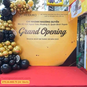 Backdrop khai trương của tiệm giặt là tại Bình Thạnh