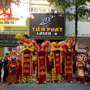 Múa lân khai trương tưng bừng cầu chúc may mắn - Tài lộc