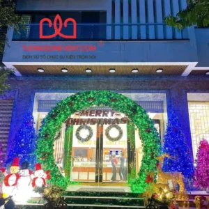 Trang trí noel cho khu vực cổng ra vào