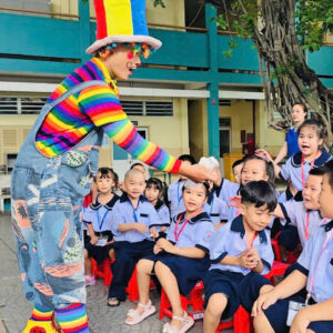 chú hề đa năng bong bóng và hoạt náo