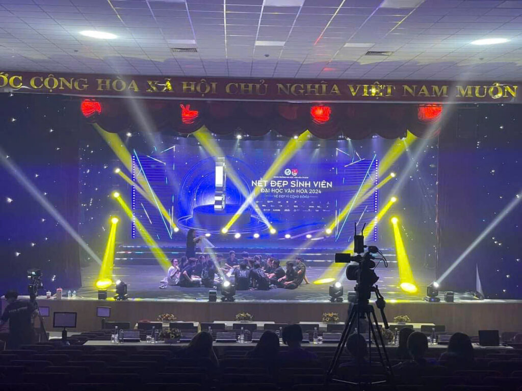 Cho thuê ánh sáng chuyên nghiệp tại Đêm biểu diễn