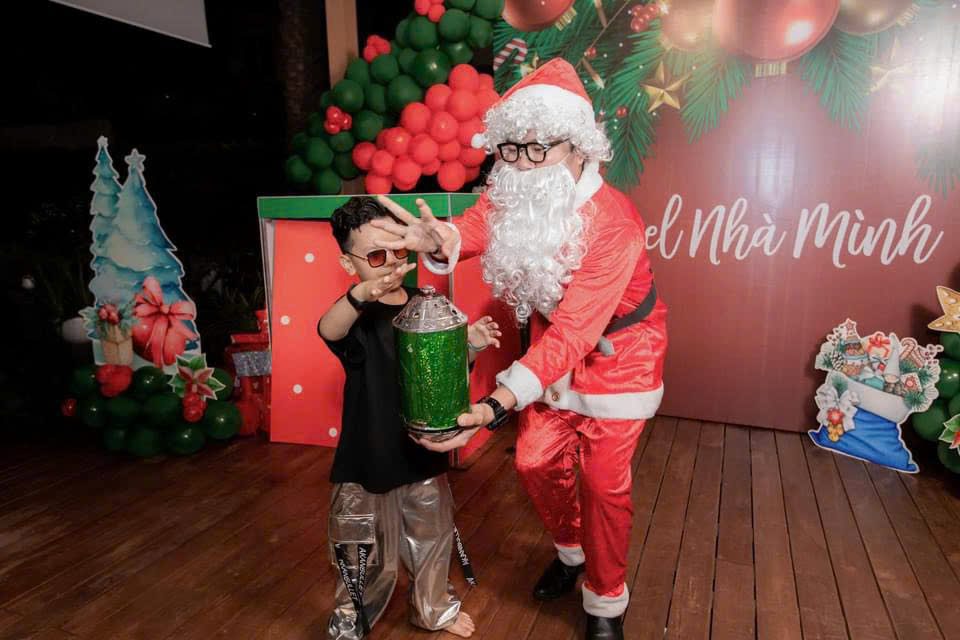 cho thuê ông già noel
