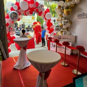 Bàn bar, ghế bar giá tốt khi thuê theo bộ