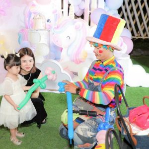 Chú hề bong bóng