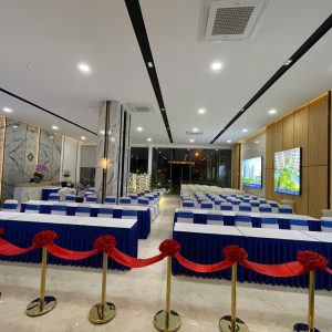 cho thuê bàn ghế