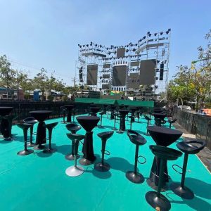 bàn và ghế bar giá ưu đãi khi thuê chung