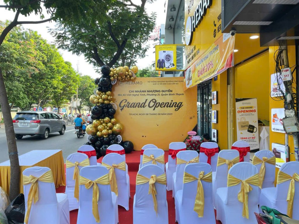 Tường Sơn Event chuẩn bị cho sự kiện khai trương