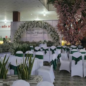 cho thuê bàn ghế đẹp xịn