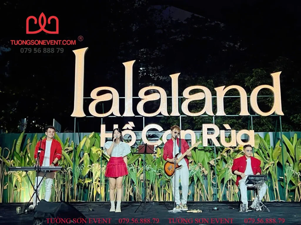 Khuấy động không khí cùng ban nhạc của Tường Sơn Event