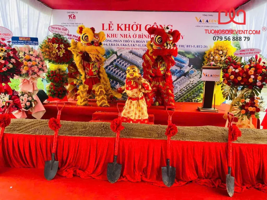Múa lân khởi công