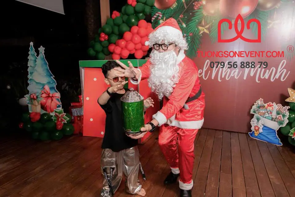 Tường Sơn Event cung cấp dịch vụ ông già Noel chuyên nghiệp