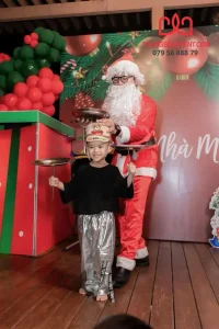 Ông già Noel đón giáng sinh cùng bé tại Trường Học