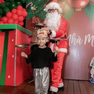 Ông già Noel đón giáng sinh cùng bé tại Trường Học